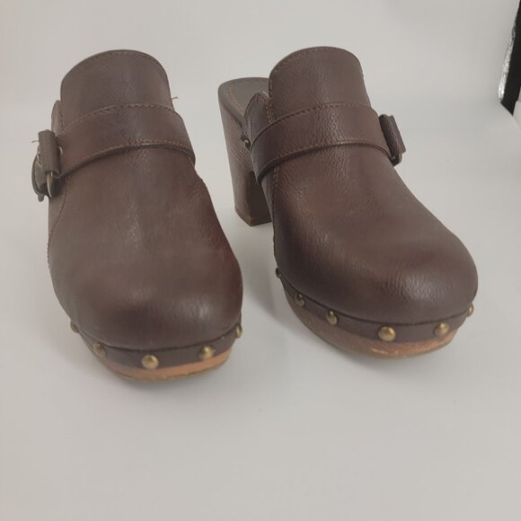 MIA Ailani Brown Side Buckle Hobnail Platform Clogs Vegan 7.5 M - Picture 2 of 8